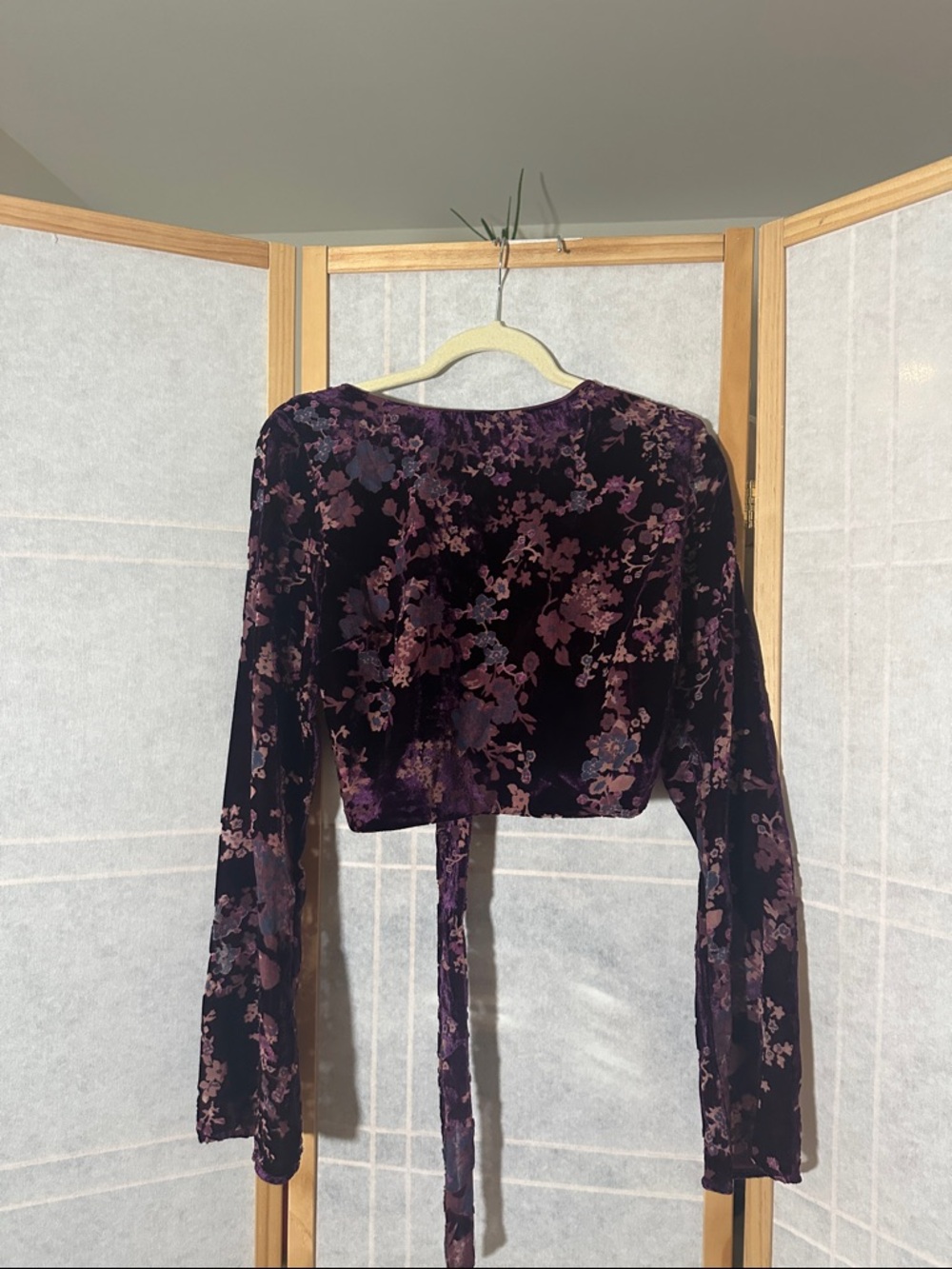 Lulu’s open back velvet top